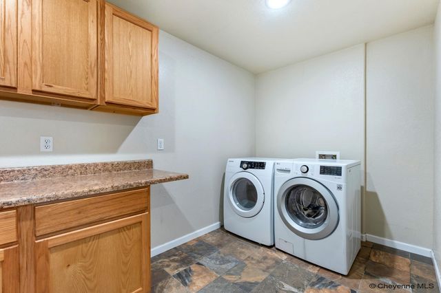 5400 LIZ RANCH RD, Cheyenne, WY 82007