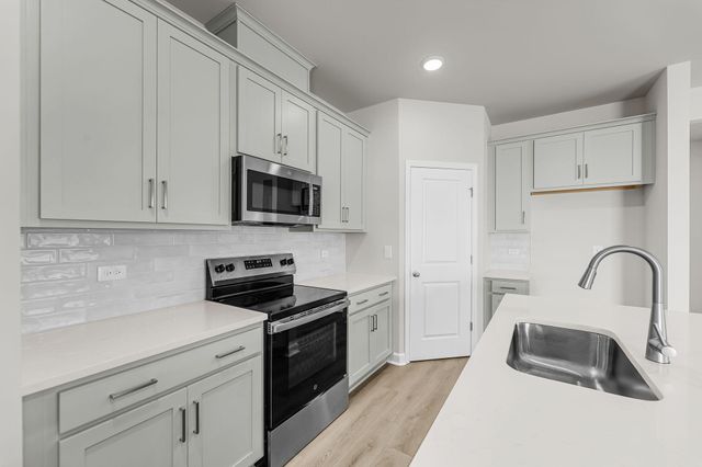2169 Lavender Bloom Road, Ravenel, SC 29470