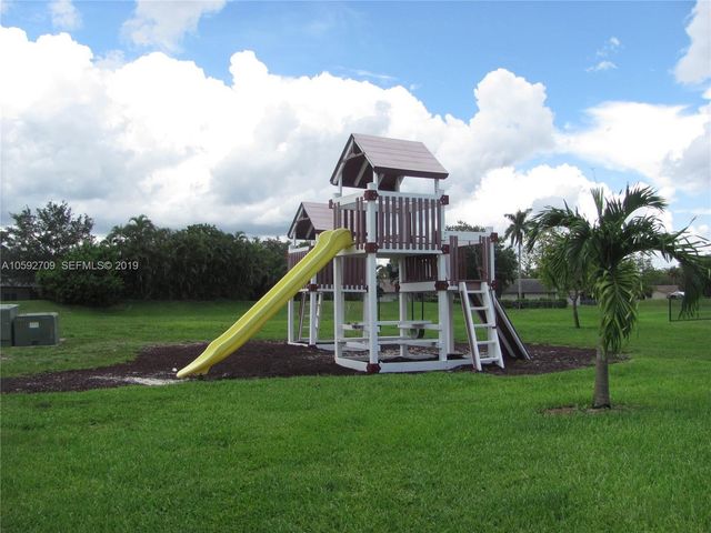 8090 NW 12th Street D, Margate, FL 33063