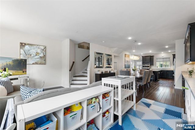 12 Marshall Lane, Wood Ridge, NJ 07075