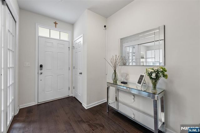 12 Marshall Lane, Wood Ridge, NJ 07075