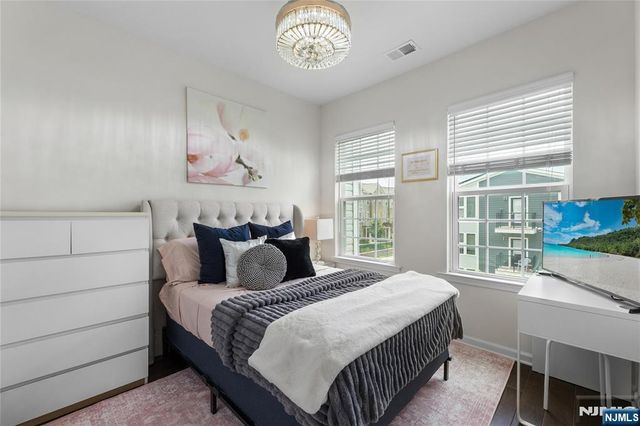 12 Marshall Lane, Wood Ridge, NJ 07075