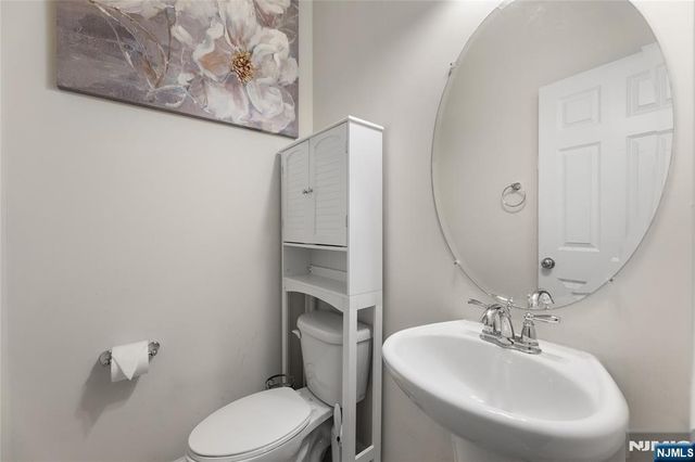 12 Marshall Lane, Wood Ridge, NJ 07075