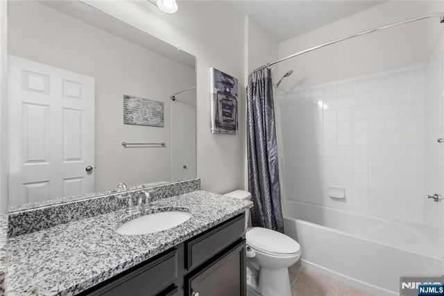 12 Marshall Lane, Wood Ridge, NJ 07075