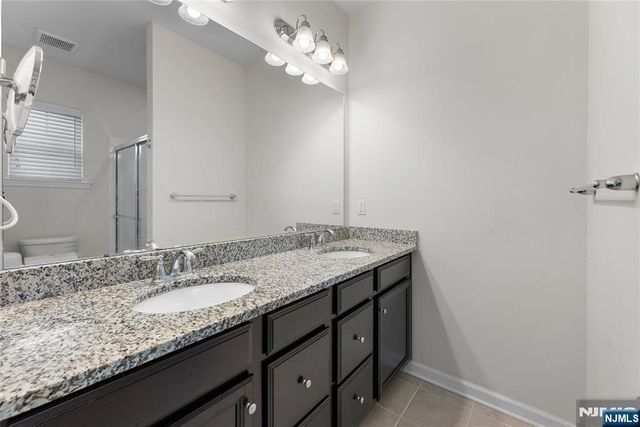 12 Marshall Lane, Wood Ridge, NJ 07075