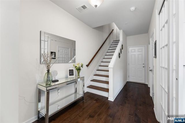 12 Marshall Lane, Wood Ridge, NJ 07075