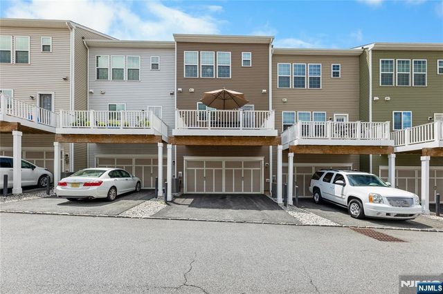 12 Marshall Lane, Wood Ridge, NJ 07075