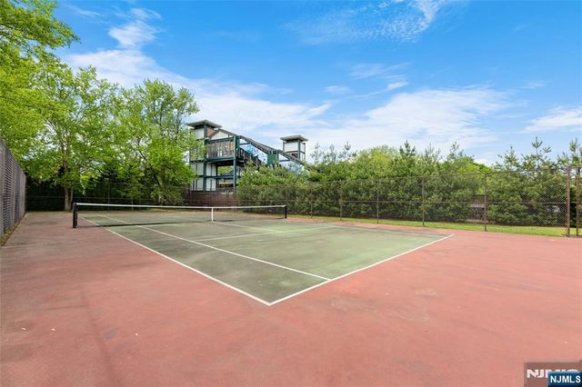 12 Marshall Lane, Wood Ridge, NJ 07075