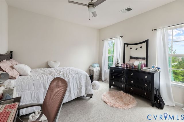 5948 Swift Fox Dr, Moseley, VA 23120