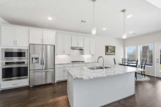 3023 Brisk Autumn Drive, Richmond, TX 77406