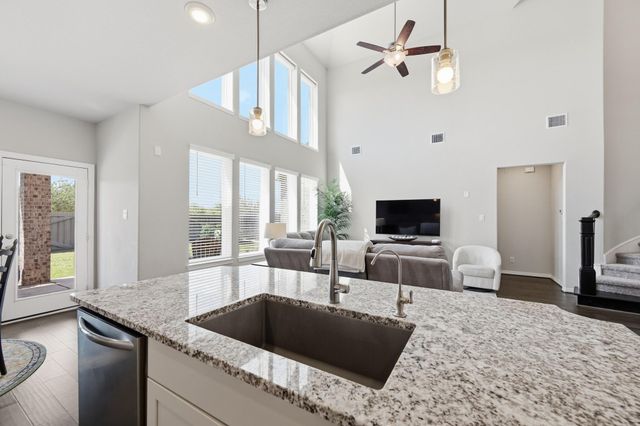 3023 Brisk Autumn Drive, Richmond, TX 77406