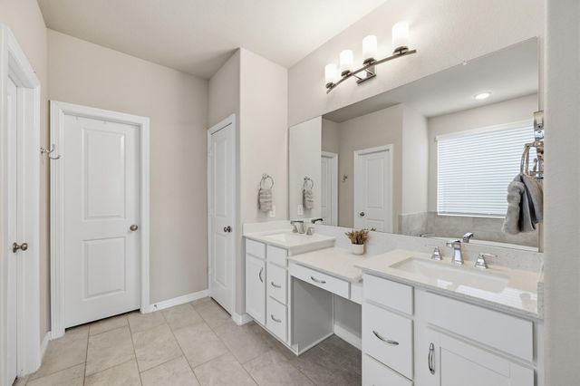 3023 Brisk Autumn Drive, Richmond, TX 77406