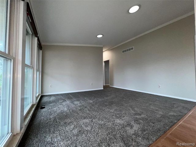 32028 Maine Street, Livonia, MI 48150