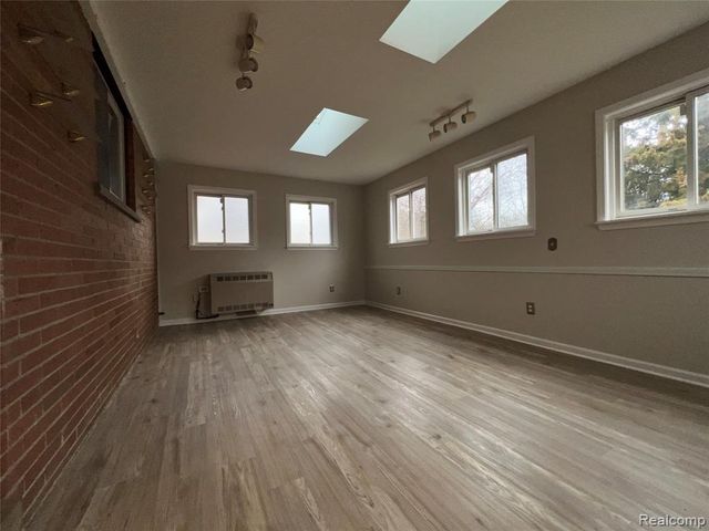 32028 Maine Street, Livonia, MI 48150