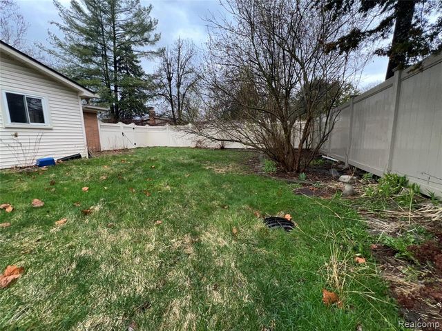 32028 Maine Street, Livonia, MI 48150