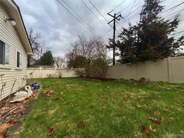 32028 Maine Street, Livonia, MI 48150