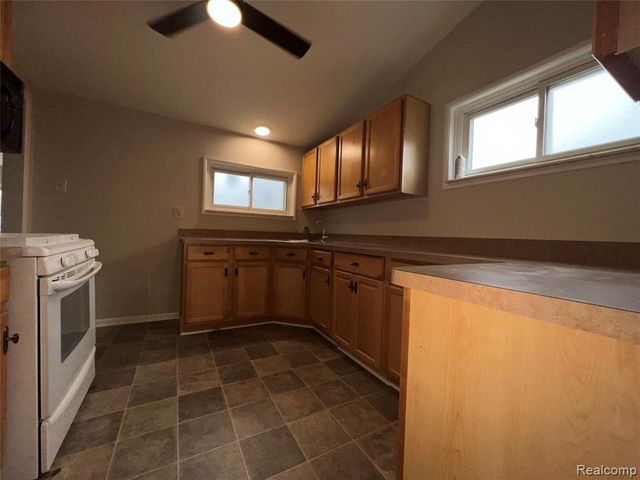 32028 Maine Street, Livonia, MI 48150