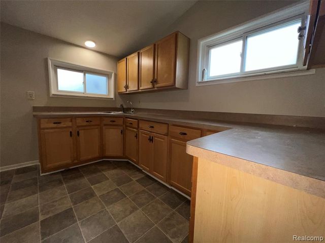 32028 Maine Street, Livonia, MI 48150