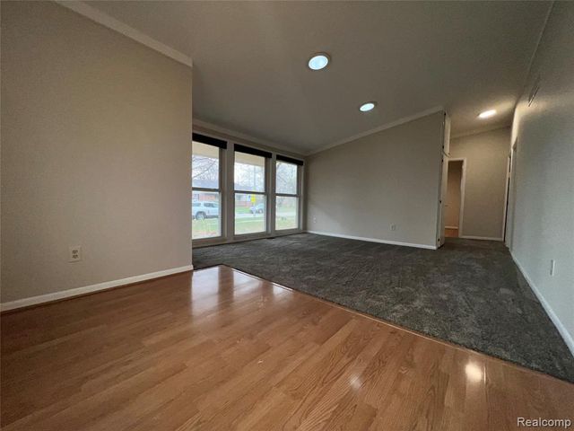 32028 Maine Street, Livonia, MI 48150