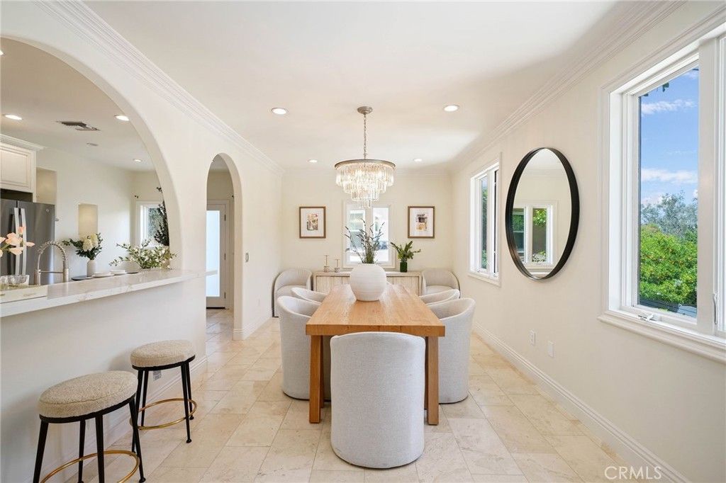 Image 35 of property listing at 3115 Ellington, Los Angeles, CA 90068