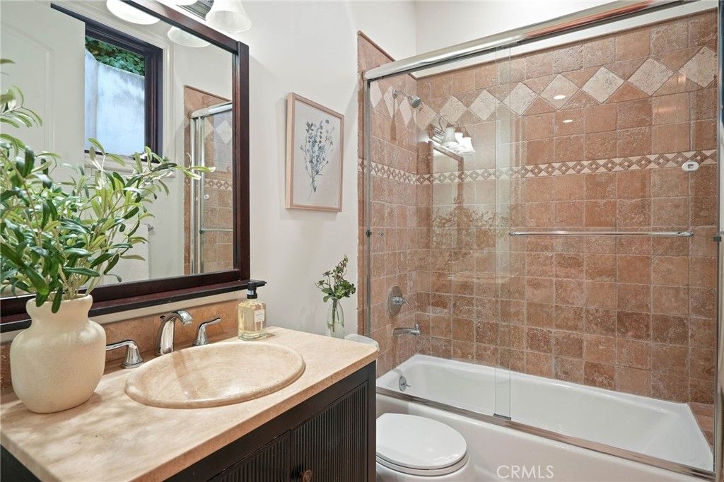 Image 44 of property listing at 3115 Ellington, Los Angeles, CA 90068