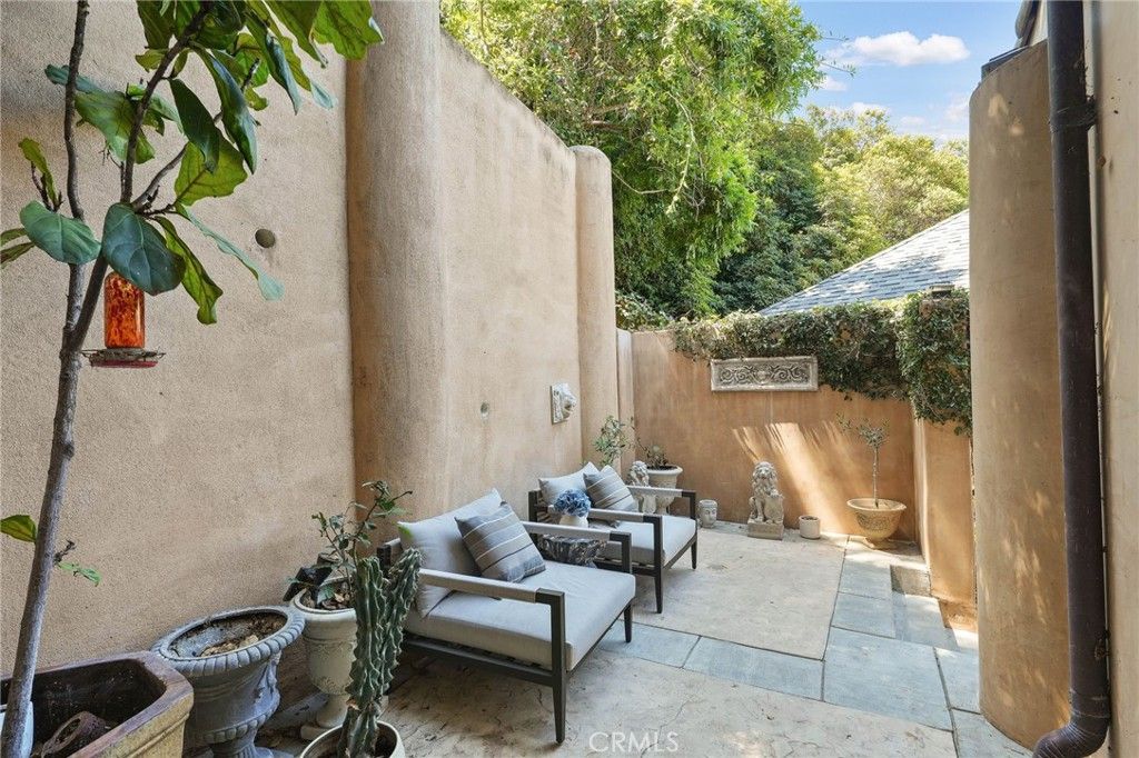 Image 47 of property listing at 3115 Ellington, Los Angeles, CA 90068