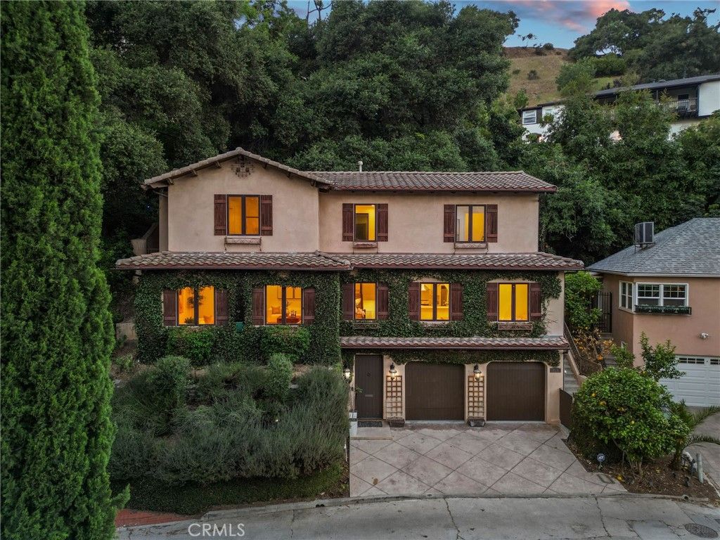 Image 59 of property listing at 3115 Ellington, Los Angeles, CA 90068