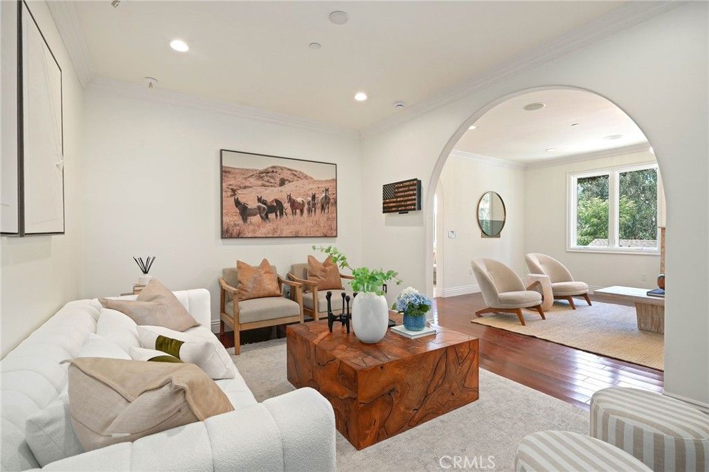 Image 6 of property listing at 3115 Ellington, Los Angeles, CA 90068