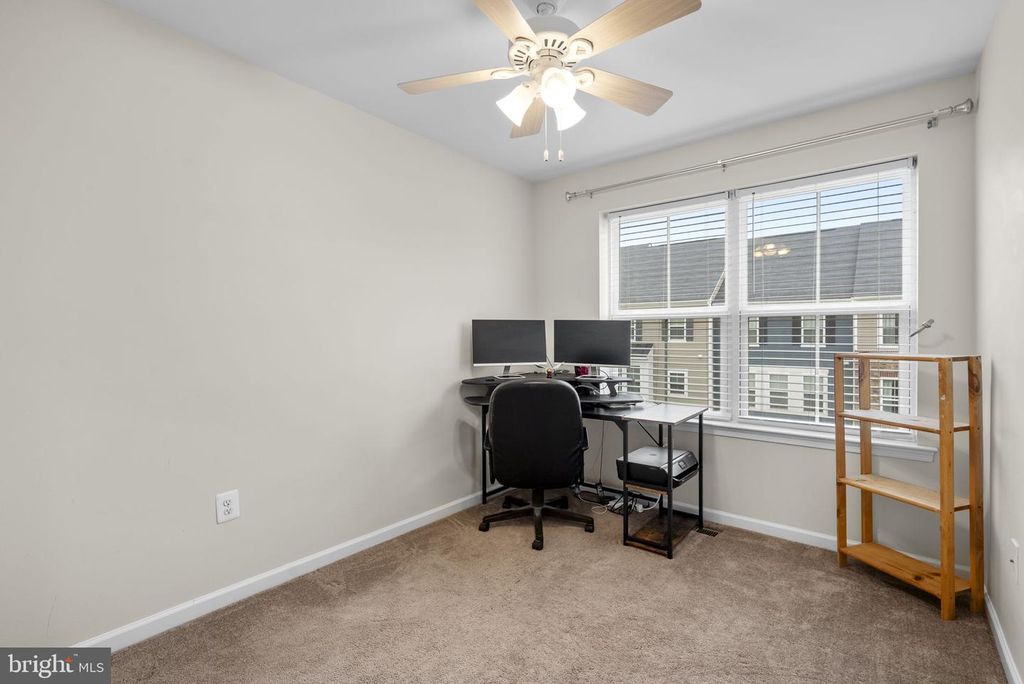 Image 15 of property listing at 1304 QUIET LAKE CV, Crofton, MD 21114