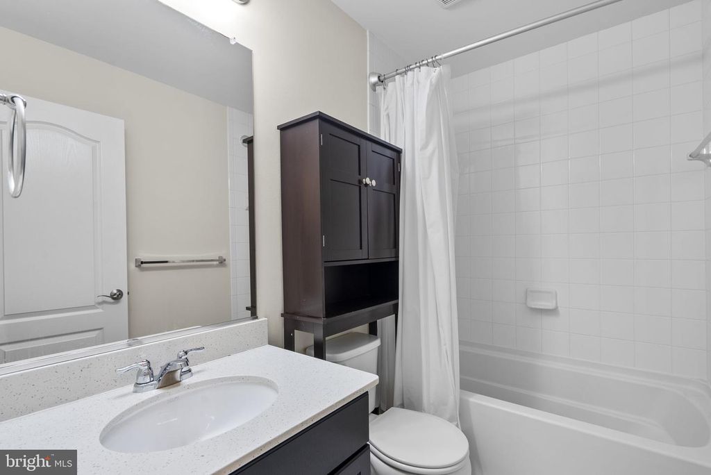 Image 19 of property listing at 1304 QUIET LAKE CV, Crofton, MD 21114