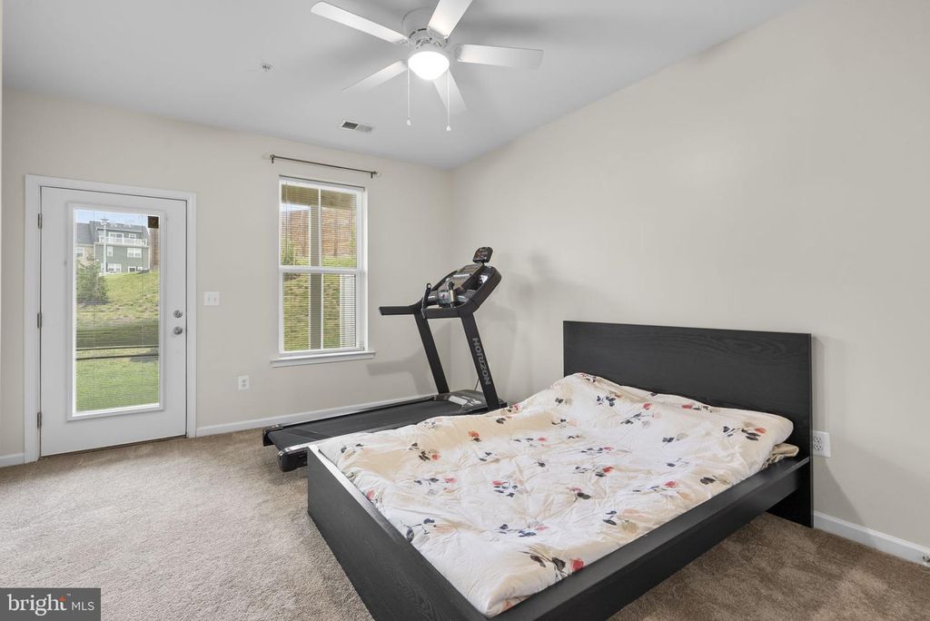 Image 23 of property listing at 1304 QUIET LAKE CV, Crofton, MD 21114
