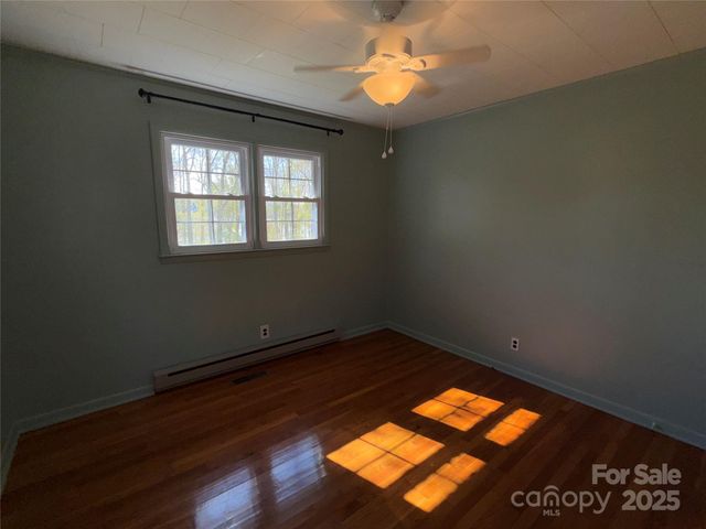 14 Lake View Drive N, Marion, NC 28752