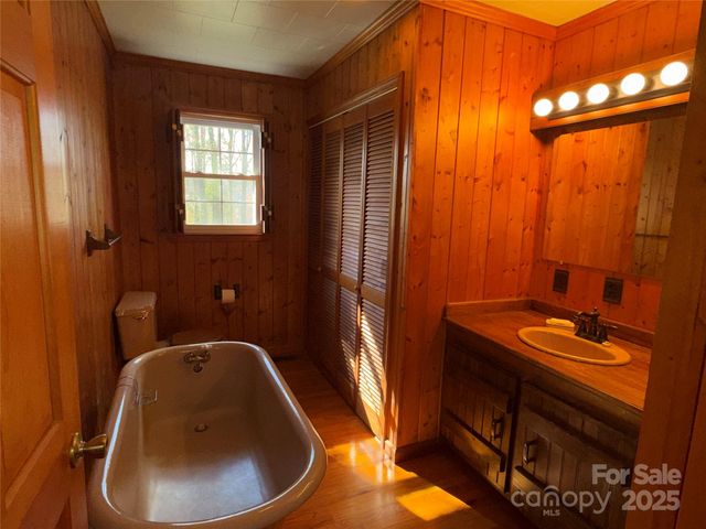 14 Lake View Drive N, Marion, NC 28752