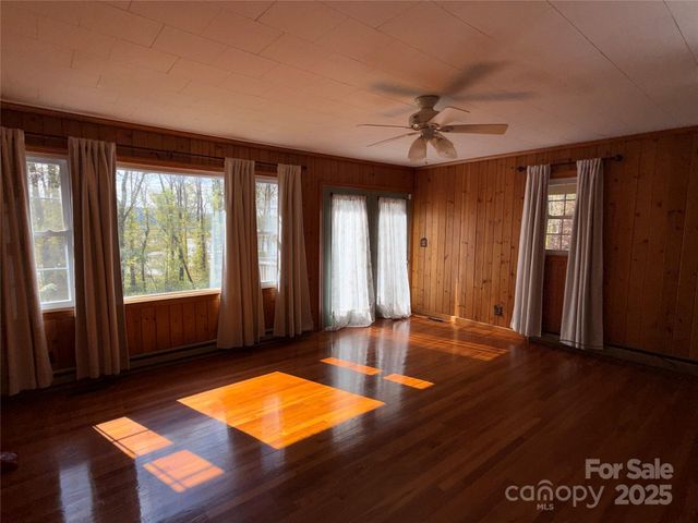 14 Lake View Drive N, Marion, NC 28752