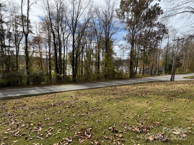 14 Lake View Drive N, Marion, NC 28752