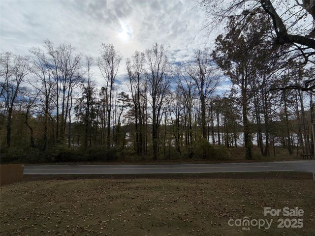 14 Lake View Drive N, Marion, NC 28752