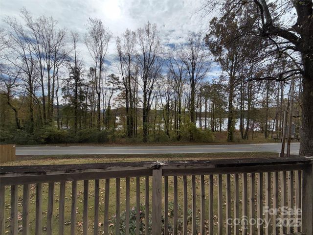 14 Lake View Drive N, Marion, NC 28752