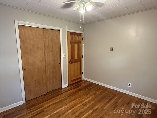 14 Lake View Drive N, Marion, NC 28752