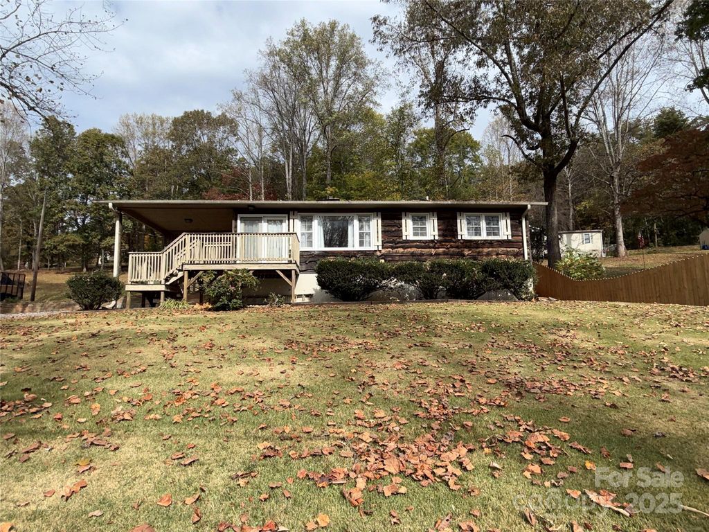 14 Lake View Drive N, Marion, NC 28752