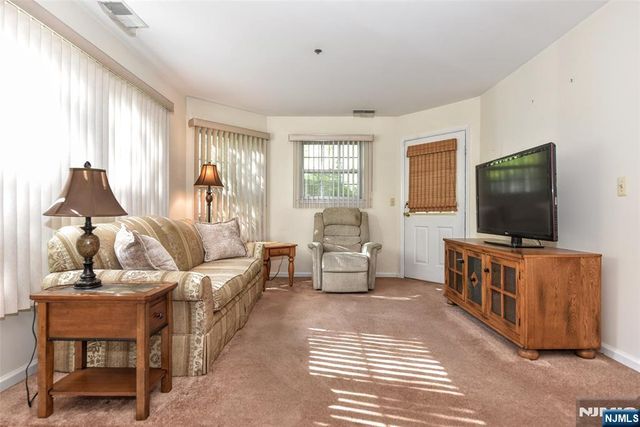 509 Chatfield Drive, Pequannock Township, NJ 07444