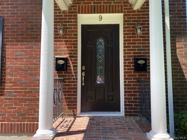 9 Nassau Road 1, Glen Cove, NY 11542