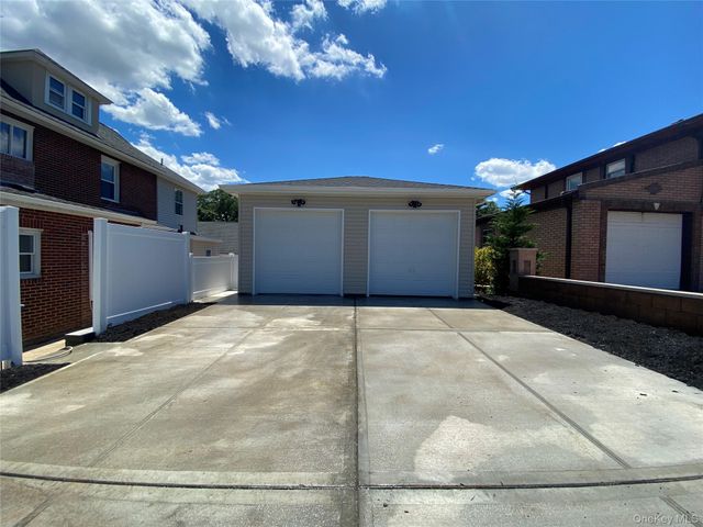 9 Nassau Road 1, Glen Cove, NY 11542