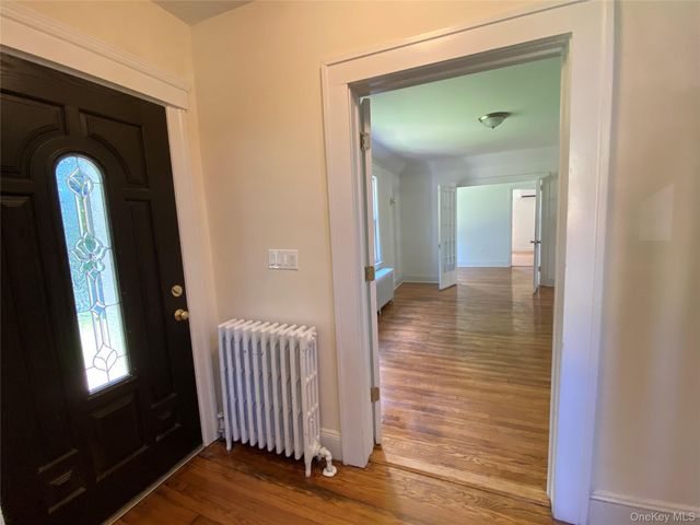 9 Nassau Road 1, Glen Cove, NY 11542