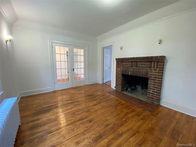 9 Nassau Road 1, Glen Cove, NY 11542