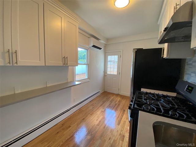 9 Nassau Road 1, Glen Cove, NY 11542