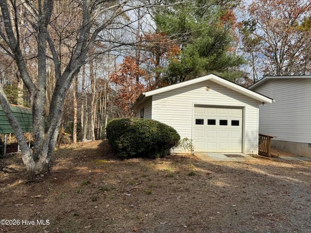 34 Towhee Lane, Murphy, NC 28906