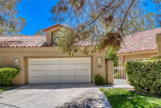 8275 Round Hills Circle, Las Vegas, NV 89113