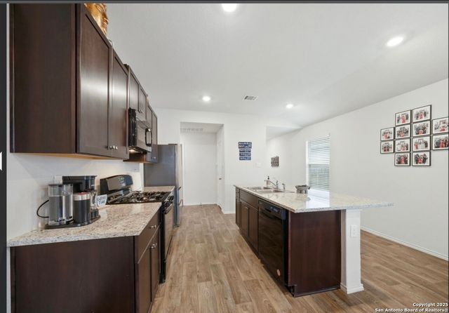 12221 Mulberry, San Antonio, TX 78245