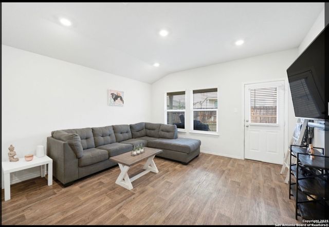 12221 Mulberry, San Antonio, TX 78245