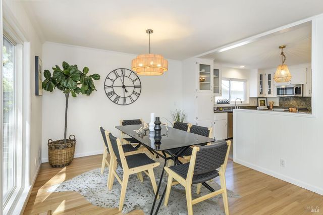 41 Spindrift Psge, Corte Madera, CA 94925